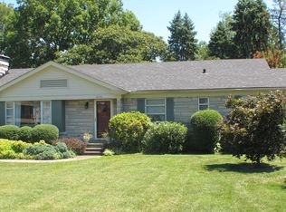 4318 Foeburn Ln, Windy Hills, KY 40207