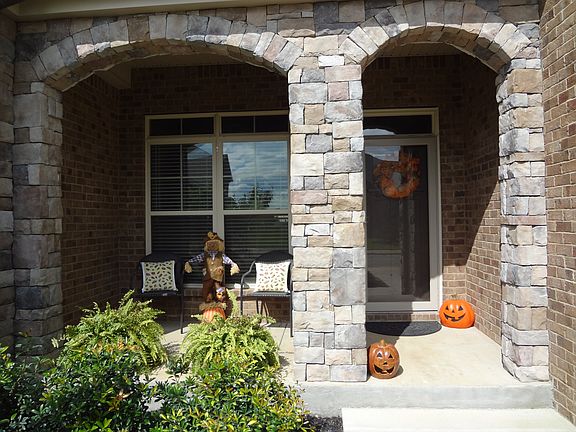 Private front porch