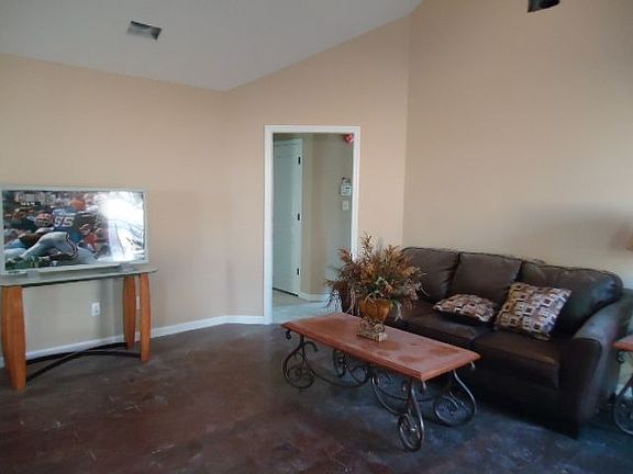 4th image of 5066 Greyfield Pl N