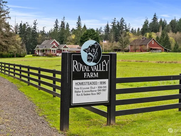 10373 Royal Valley Road NE, Poulsbo, WA 98370