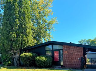 29464 Fairfax St, Southfield, MI 48076