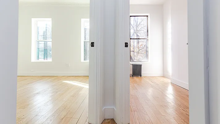 Rented by Nooklyn NYC LLC | media 25