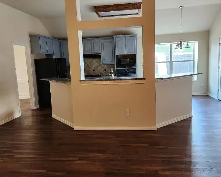 1214 Alabama Ct — Photo 1