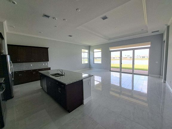 4th image of 9338 SW Pepoli Way