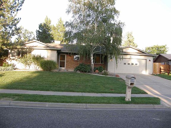 2nd image of 3230 Beechwood St