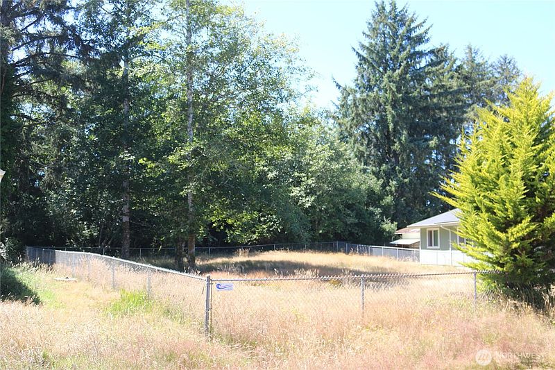 5th image of 741 Wood Duck Avenue SE