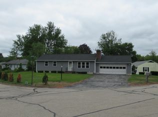70 Forest Park Dr, Nashua, NH 03060