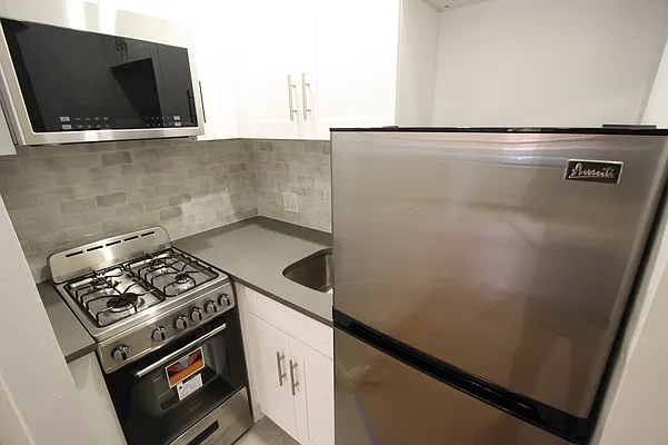 Rented by Compass | media 11