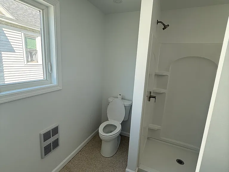 328 1st St #2 — Photo 8