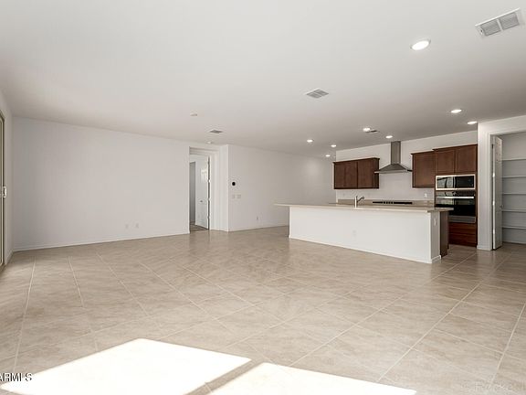 2nd image of 17266 W Saguaro Vista Drive