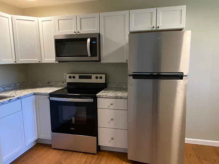 1603 Queens Way #A — Photo 8