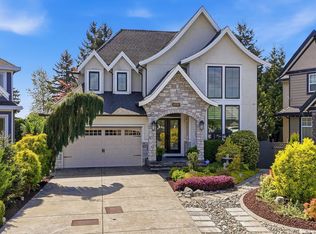 19736 71a Ave, Langley, BC V2Y 3G8