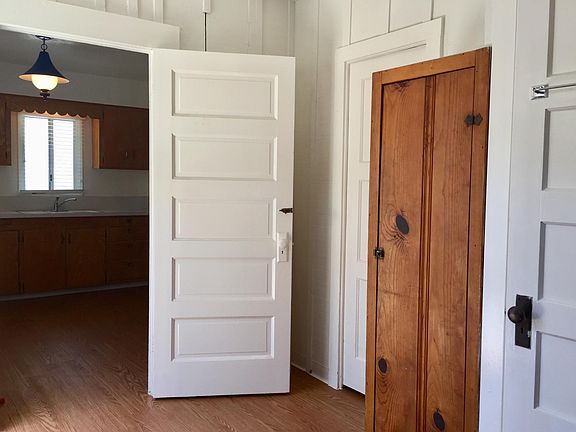 4th image of 1450 Yosemite Dr