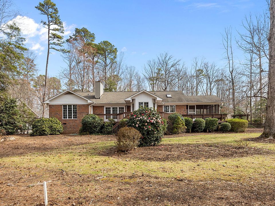 1st image of 565 Chelsea Dr