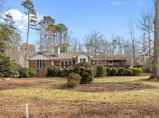 565 Chelsea Dr, Sanford, NC 27332