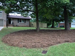 1722 Beauregard Dr, Lilburn, GA 30047