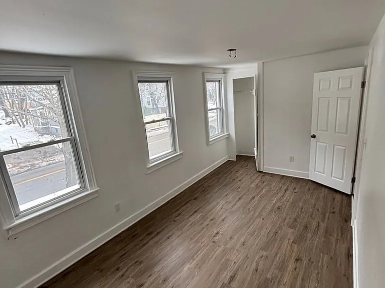 882 Quinnipiac Ave — Photo 5