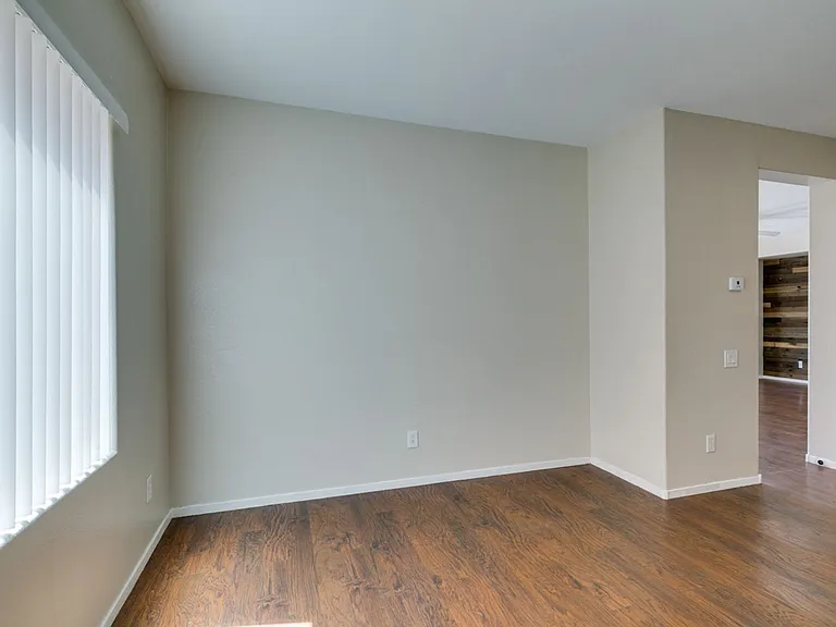 2925 Dowitcher Ave — Photo 3