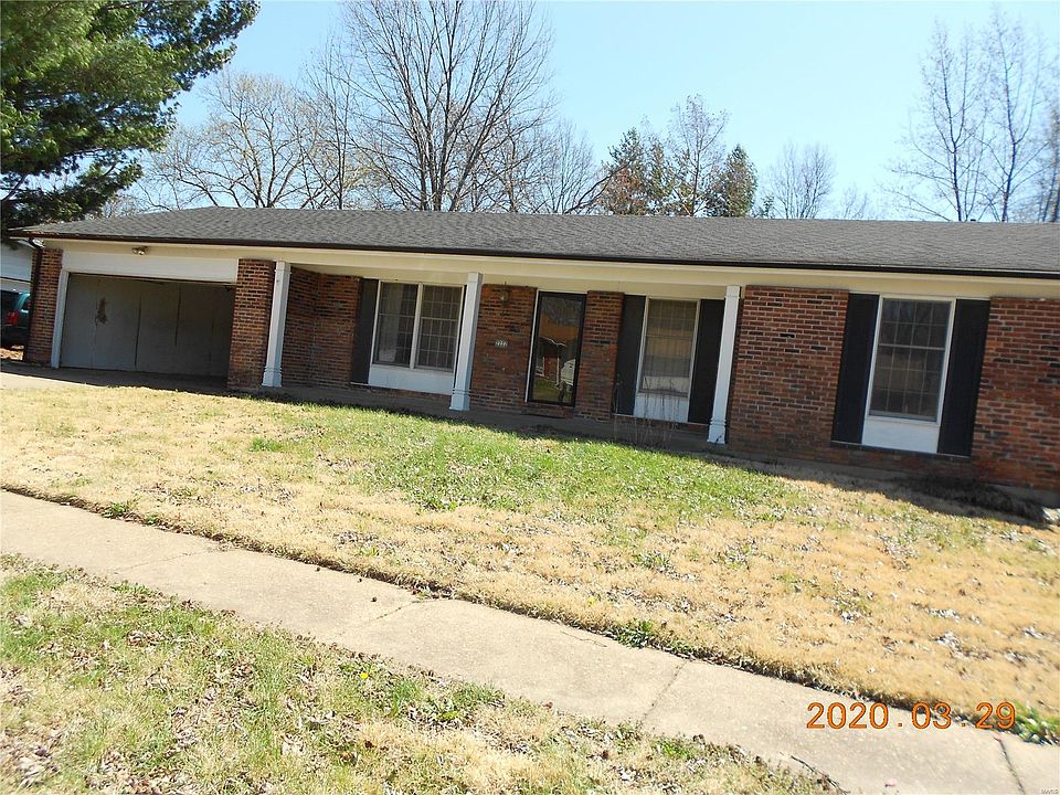 1st image of 2222 Armitage Dr