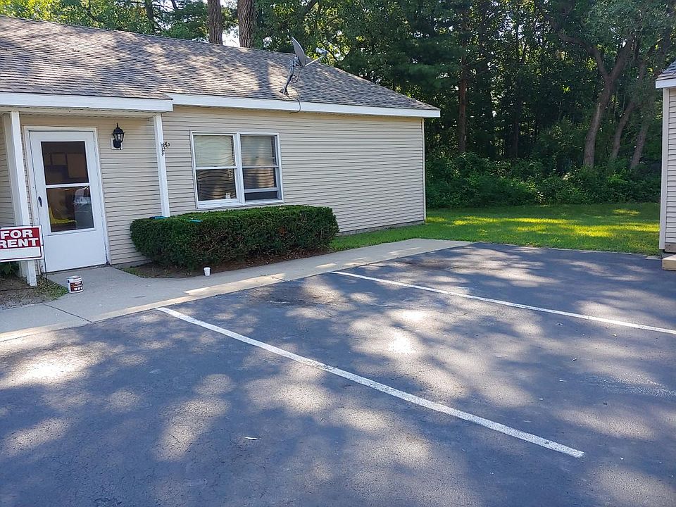 1st image of 32 Allen Dr #4