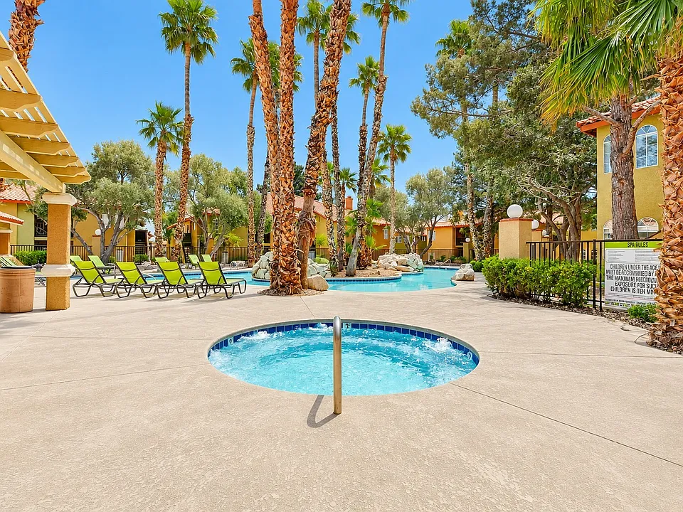 Breakers Apartments