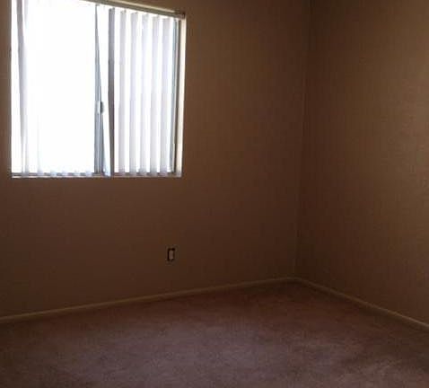5th image of 1701 W Hononegh Dr