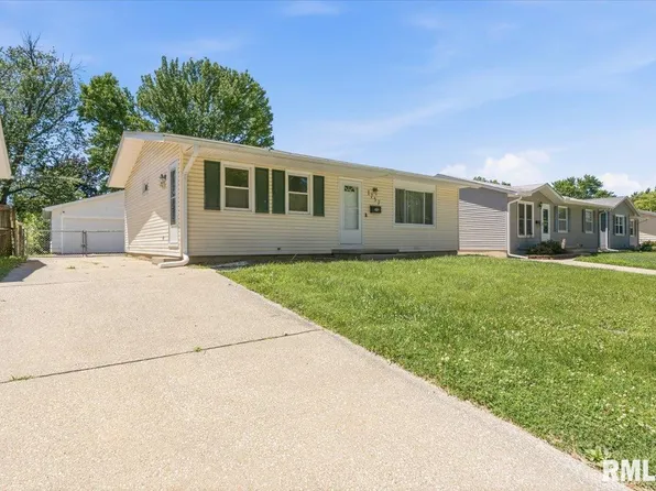 1757 Fairmont Dr, Springfield, IL 62702