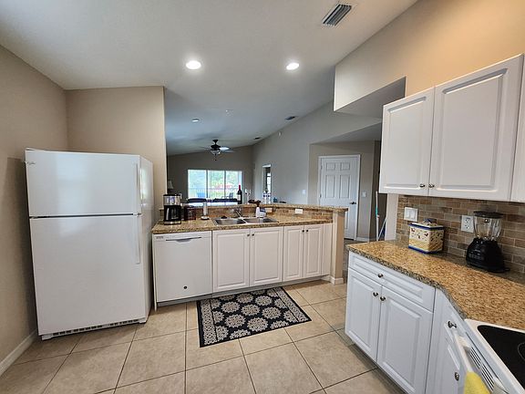 4th image of 27520 Palmesta Cir Unit 51
