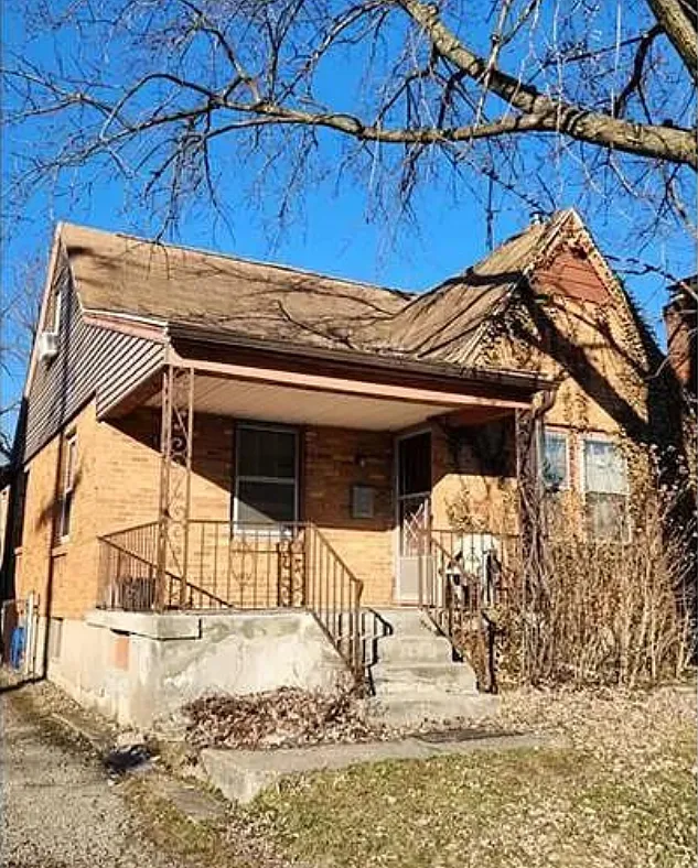 Hillcrest — Photo 1