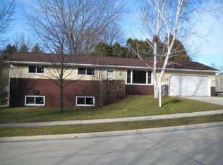 1718 Fox Hill Rd, Sheboygan, WI 53081