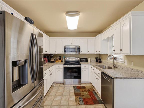 5th image of 9510 Pharris Ln