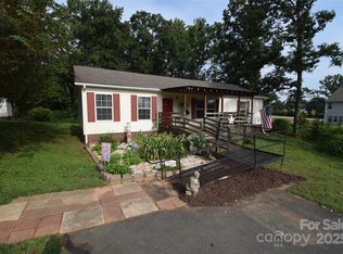 426 Dallas Stanley Hwy, Dallas, NC 28034