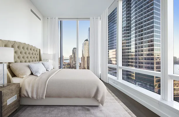 Rented by Halstead Real Estate | media 16