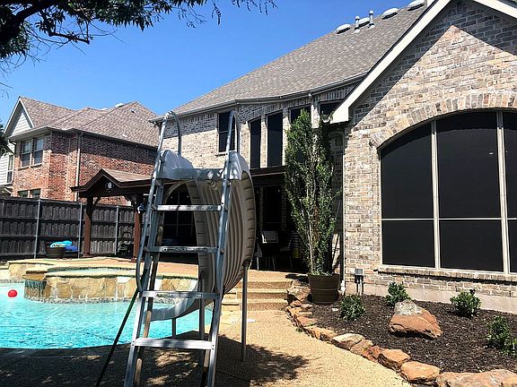 4th image of 10957 Breezewood Dr