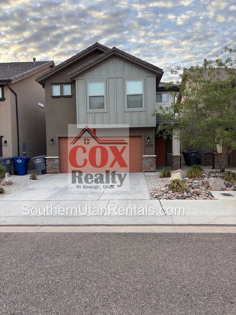 Wonderful Desert Canyon 4 bed | 2.5 bath | 2 car garage — Photo 1