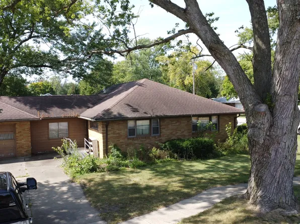 321 E Jefferson Ave, Watseka, IL 60970