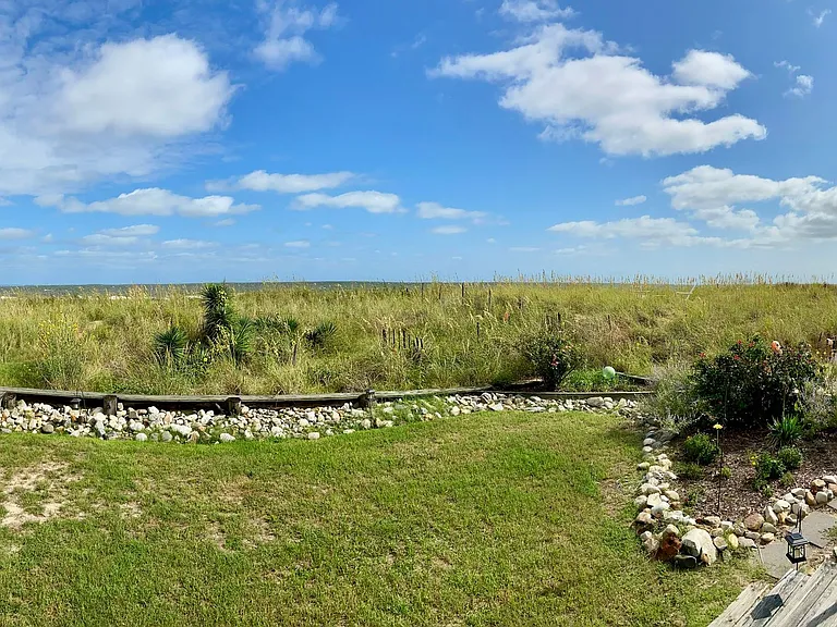 756 W Ocean View Ave — Photo 4