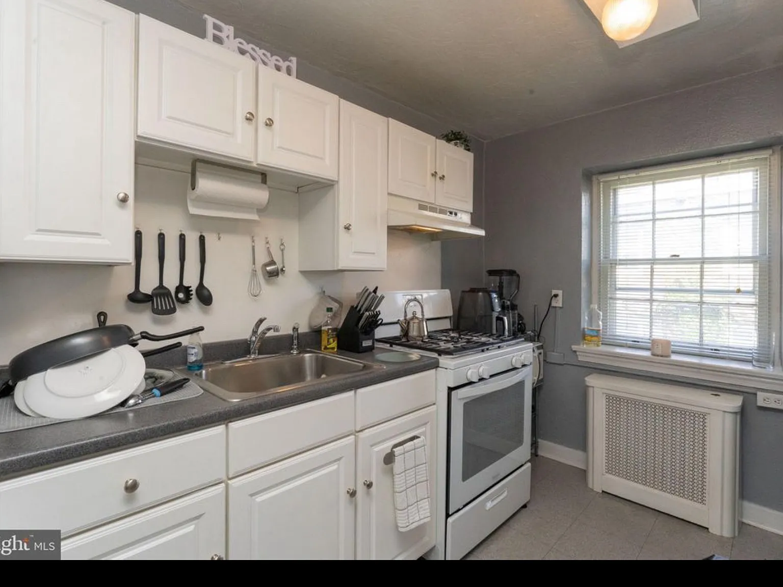 1 bed, 800 sqft, $1,100 — Photo 2