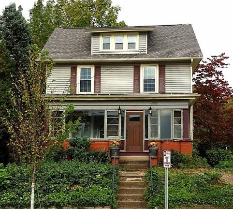 2nd image of 136 E Pine St