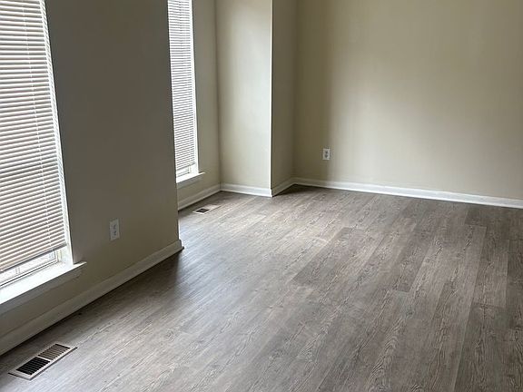 2nd image of 2700 6th St NE