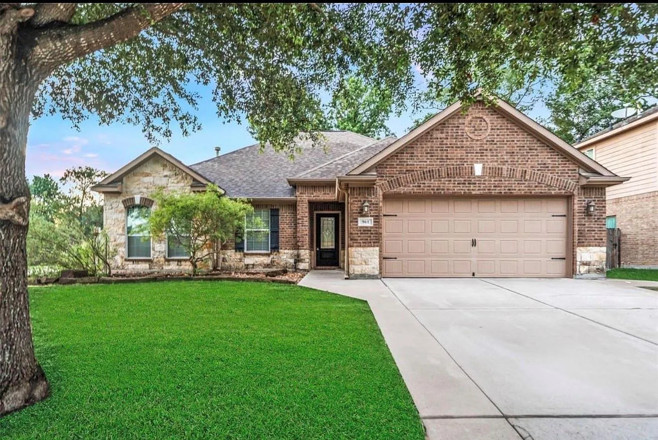 3 bed, 2.0 bath, 1847 sqft, $2,150 — Photo 1