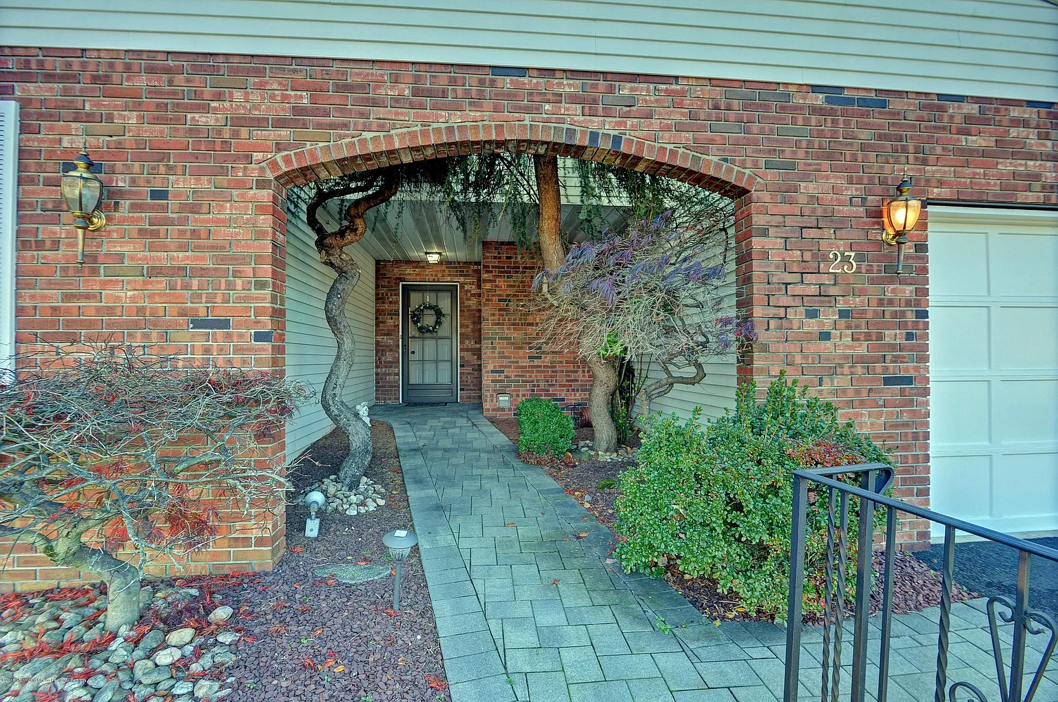 23 Suffolk Way photo 1