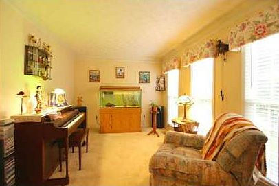 3rd image of 316 Justin Dr