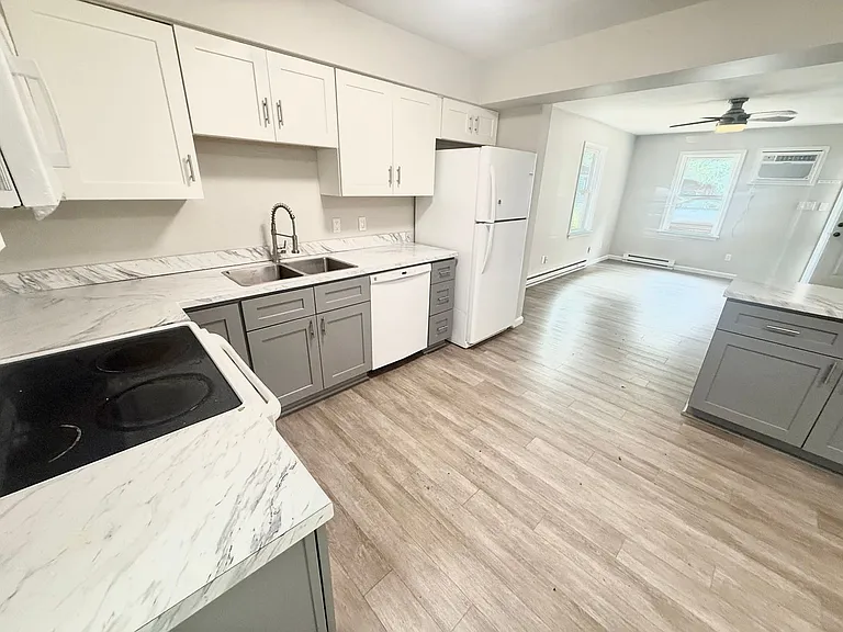 1820 Parkview Ave — Photo 23