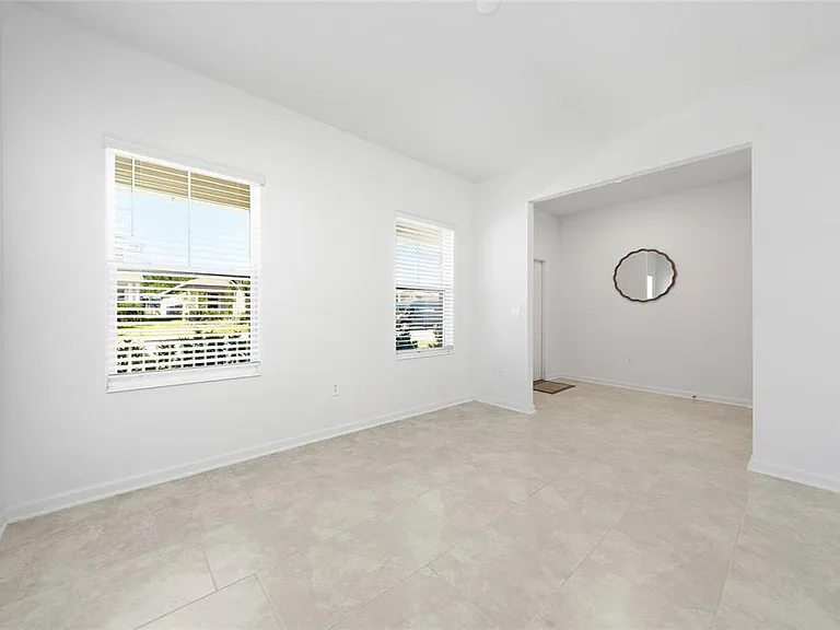 4132 Jespersen St — Photo 6