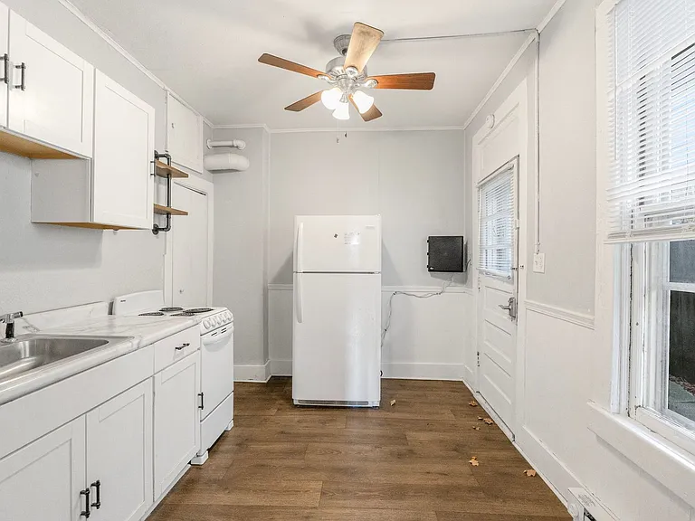 1006 Runnion Ave #102 — Photo 8