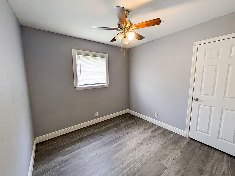 4404 Raven St — Photo 13