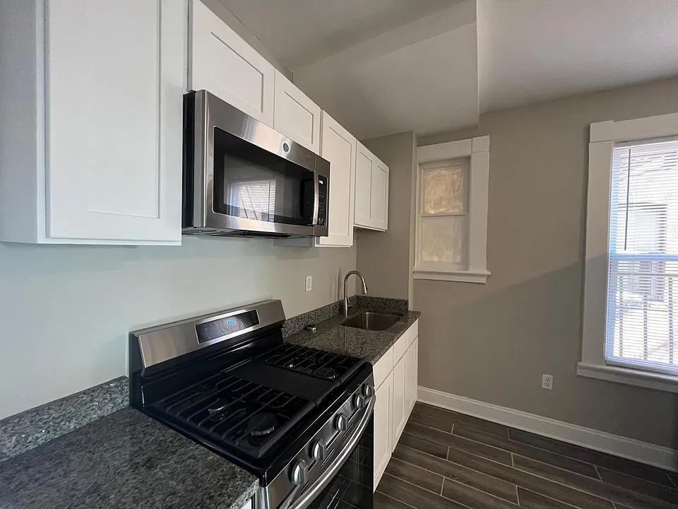 43 William St #2