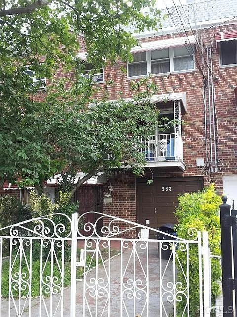563 white plains rd
