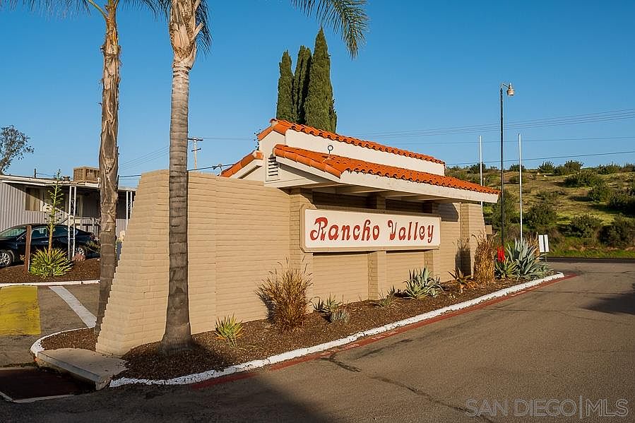 556 June Way El Cajon Ca 92021 Mls 180001005 Redfin